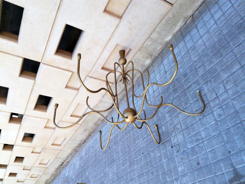 lampara techo brazos incompleta alt 100 o172 1u alt 102 o144 1u